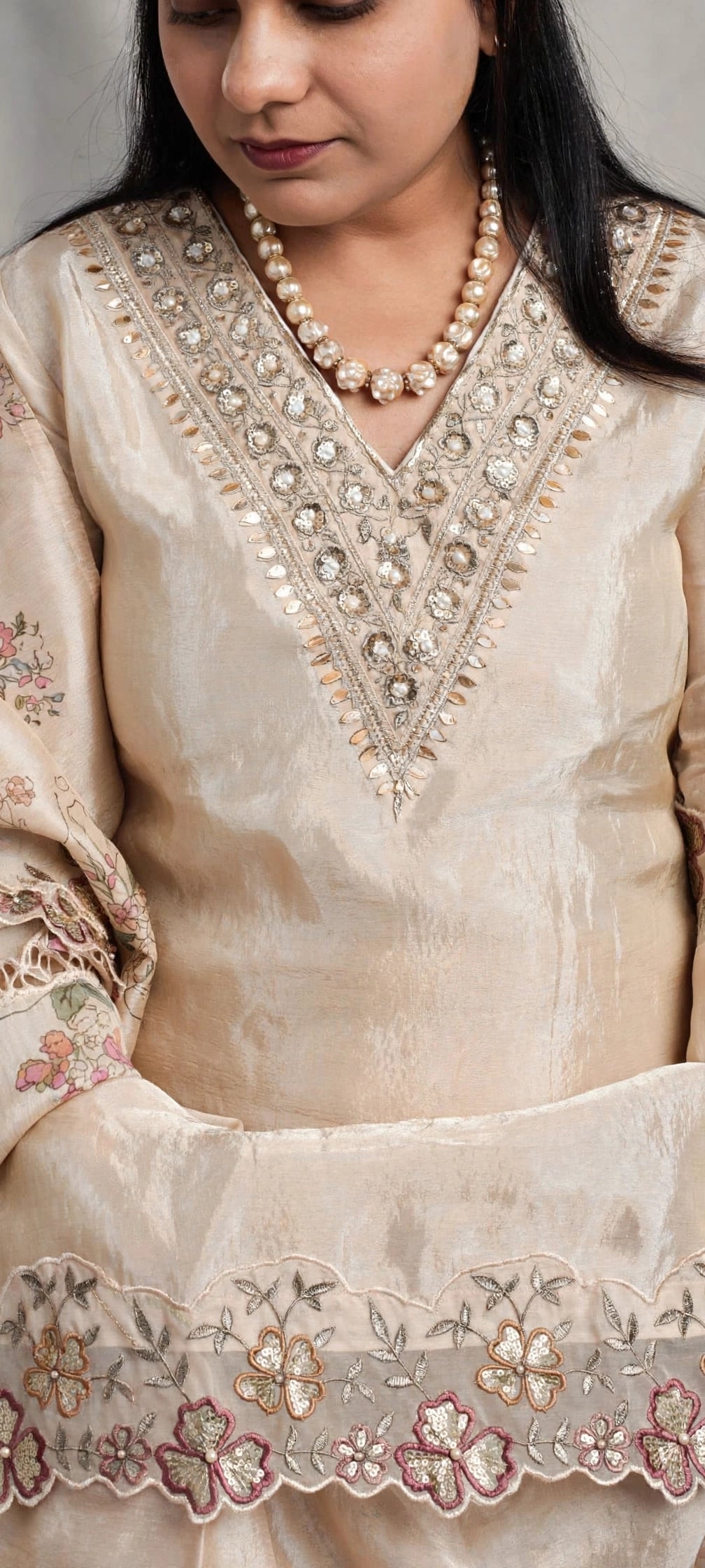 Chandni – Ivory Floral Embroidered Festive Suit Set with Printed Scalloped Dupatta