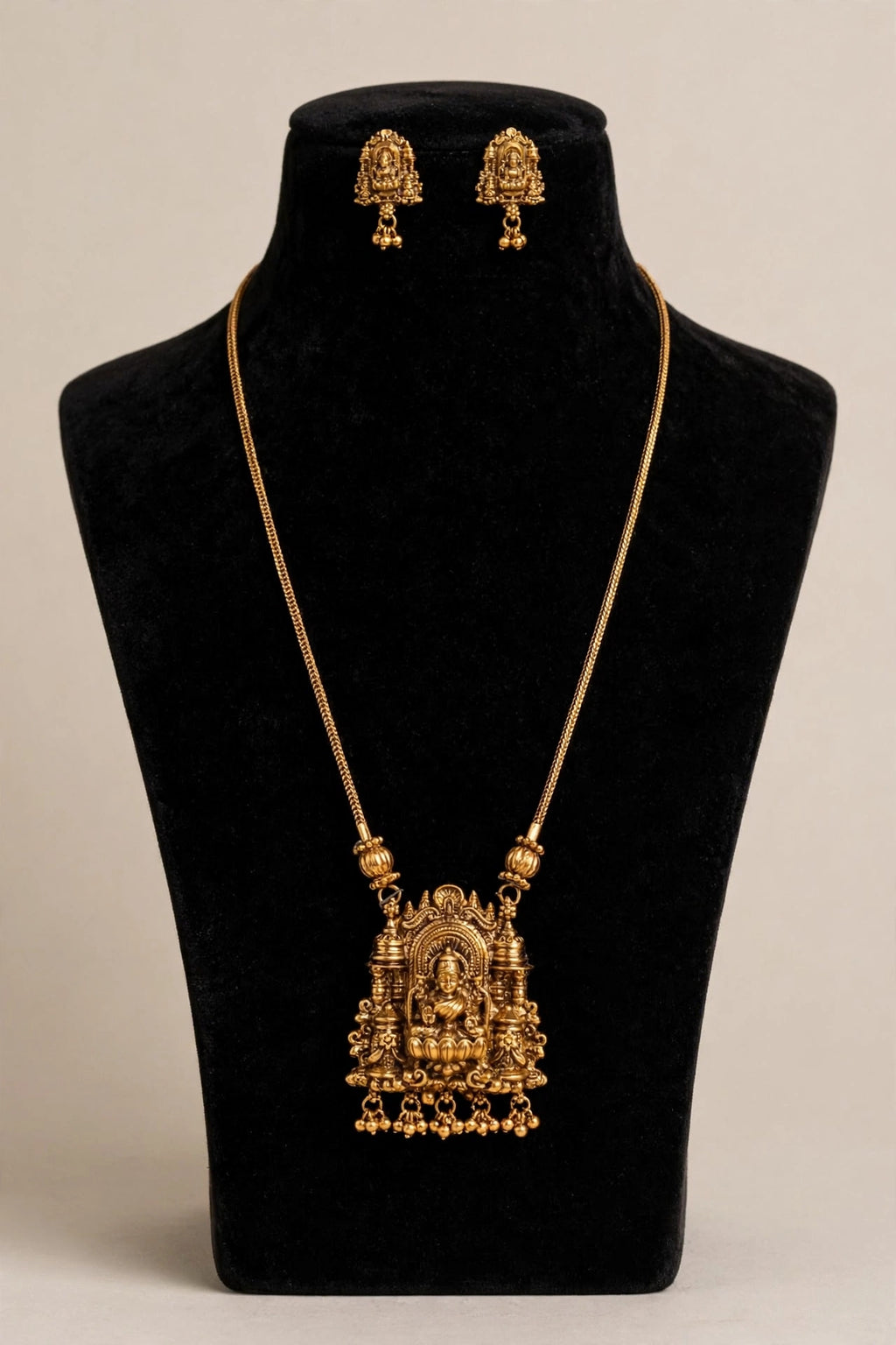 Lakshmi Temple Gopuram Pendant Set with Rope Chain