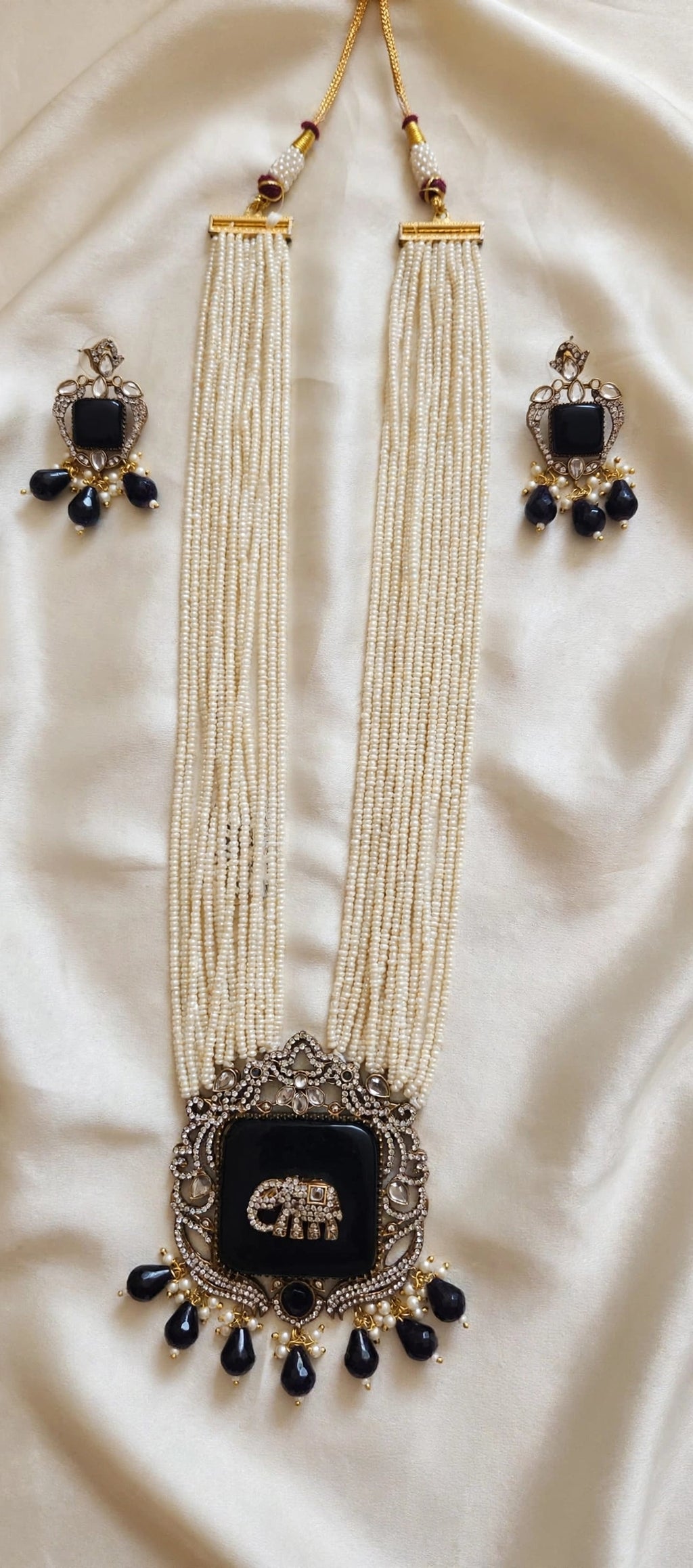 Black & Navy Elephant Pendant Pearl Rani Haar Set with Earrings